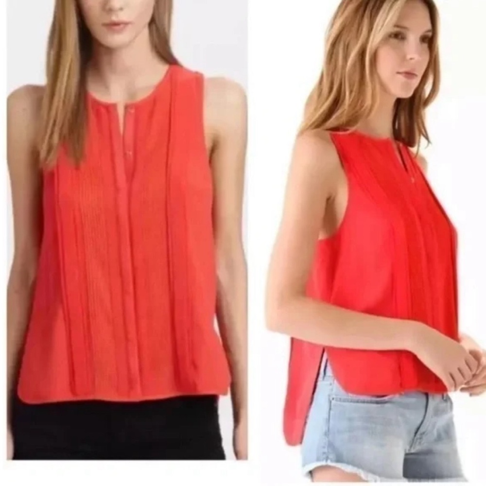 Diane Von Furstenberg Red plungeneck racer back sleeveless blouse Size 8